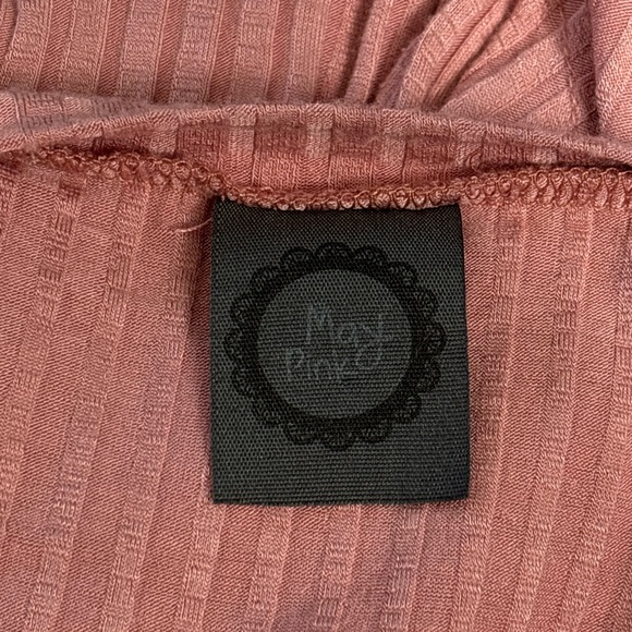 Elegant Pink Ribbed Dress w Back Cut-Out - Picture 5 of 5